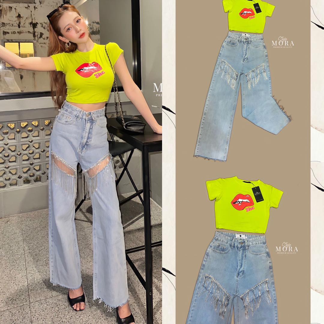 เซ็ตกางเกงยีนสุดเก๋ มีสายห้อยแต่ง ช่วงขาด รุ่นนี้ทรงดีมากกกกก มาพร้อมกับเสื้อ ครอปสีสันเข้ากันสุดๆ : สินค้าคุณภาพ (พร้อมส่ง)