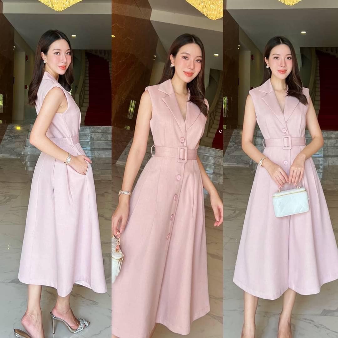 เดรสสูททรงสวยคลาสสิค มีความทิ้งตัว เดรสมีซับในทั้งตัวนะคะ กระเป๋าจริง กระดุมจริง มาพร้อมกับเข็มขัด สินค้าคุณภาพ (พร้อมส่ง)