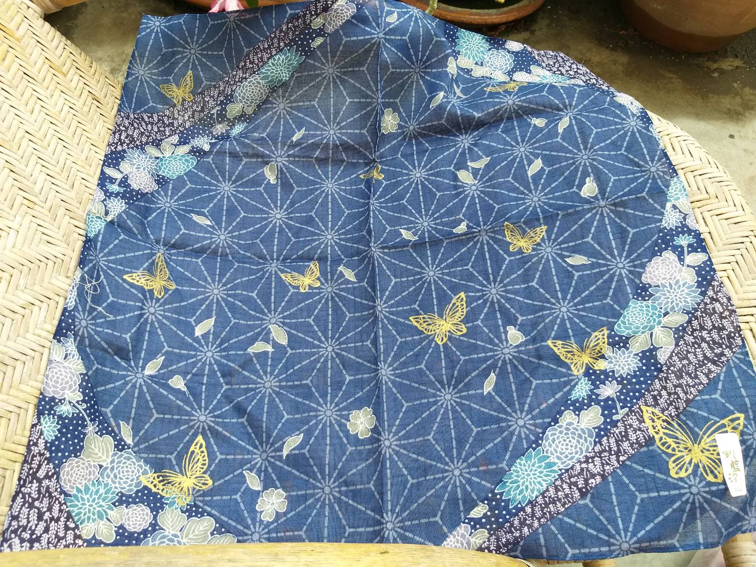 ผ้าเช็ดหน้าลายผีเสื้อ ดอกไม้ สไตล์ญี่ปุ่น ผืนใหญ่