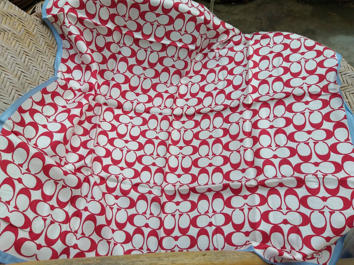 ผ้าไหม COACH ใหม่พร้อมกล่อง ให้ของขวัญได้