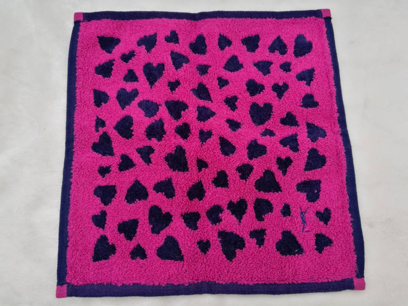 ผ้าขนหนูเช็ดหน้า YvesSaintLaurent น่ารักมาก