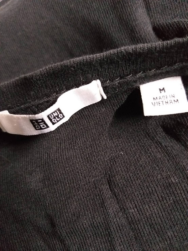 เสื้อแขนยาวคอแหลม สีดำ Uniqlo ไซด์ S