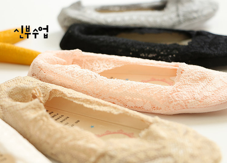 รองเท้าผ้าลูกไม้เด็กอ่อนสไตล์ยุโรป ผ้านิ่มใส่สบาย วัย 3-12 เดือน