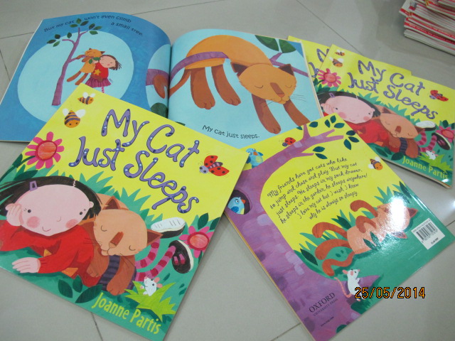 Oxford University Press : Storybook : My Cat Just Sleeps แมวของฉันพึ่งนอน นิทานภาพ ปกอ่อนเล่มโต