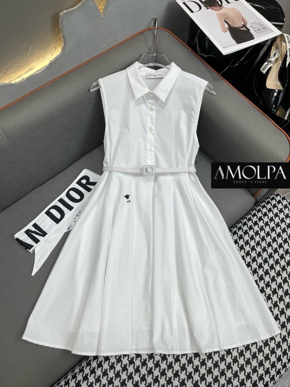 DRESS CD. มาพร้อม เข็มขัด/ผ้าลาย DIOR อเนกประสงค์ จะผูกคอ หรือผูกผมได้หมด สินค้าคุณภาพ (พร้อมส่ง)