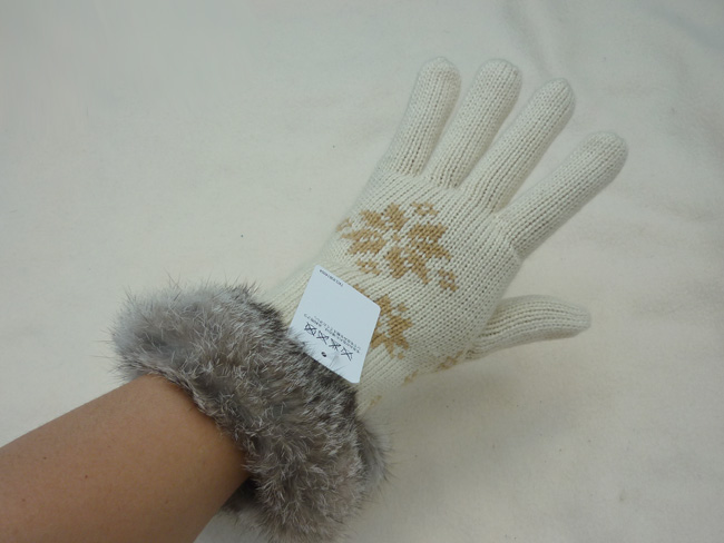 ถุงมือไหมพรม แต่งเฟอร์กระต่ายแท้ (ของใหม่)