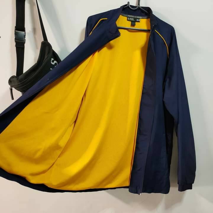 เสื้อแจ็คเก็ตผ้าร่ม UNDER ARMOUR Sz XL