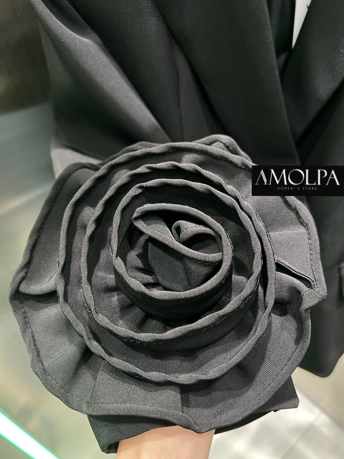 BLAZER VALENTINO Colletion 2024SS งาน Hiend ผ้าดีมาก มีน้ำหนักสุดๆ เย็นมากๆ ห้ามพลาดเลยน๊า สวยสุดๆ : สินค้าคุณภาพ (พร้อมส่ง)