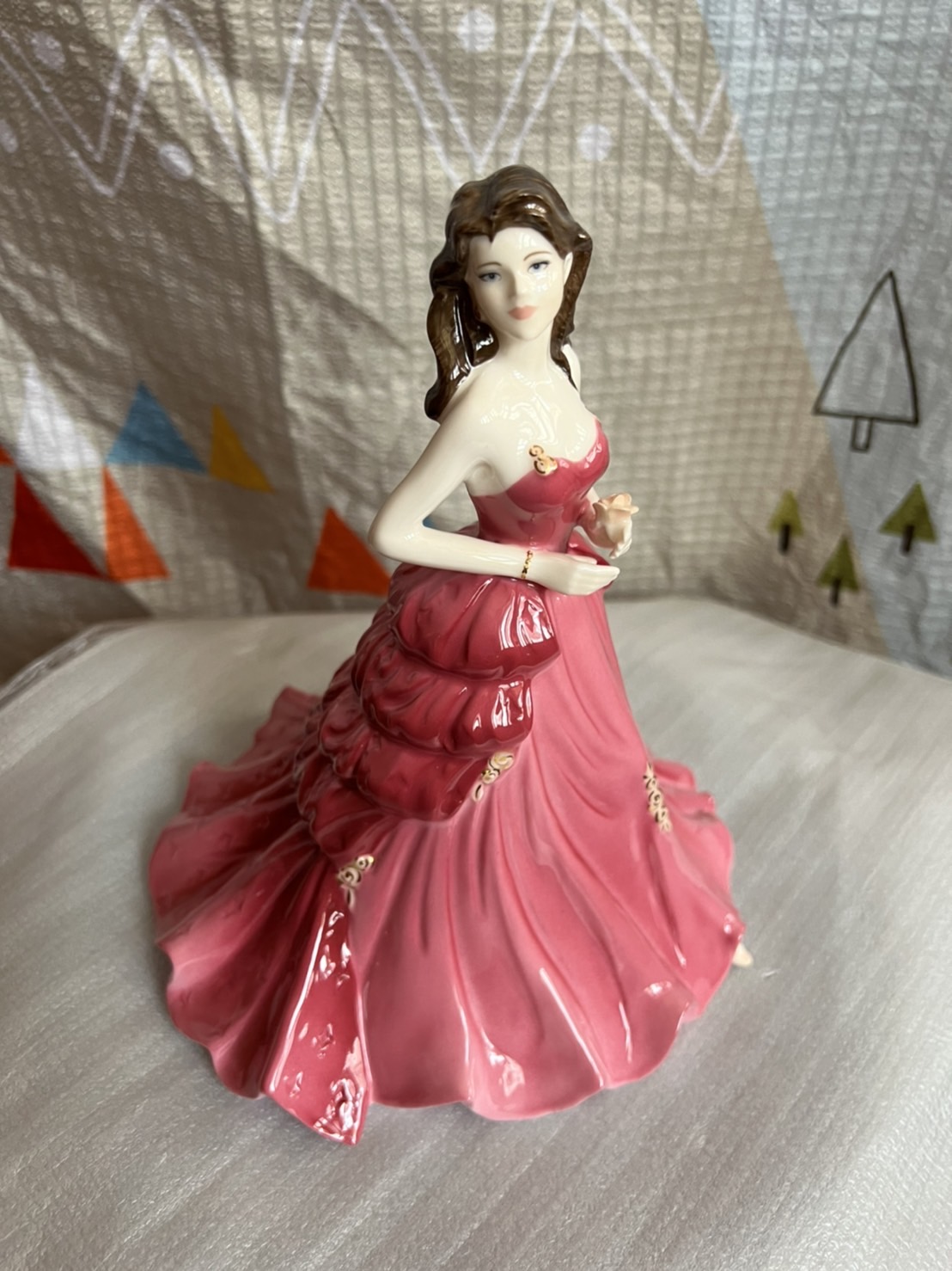 ตุ๊กตาจากอังกฤษ Coalport Ruby Anniversary ของแท้