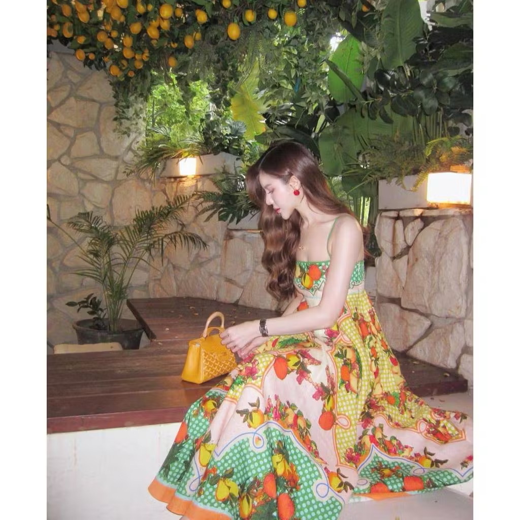 เดรสสายเดี่ยวตัวสวยทรงดี ตัวเดรสเลือกใช้ผ้าเนื้อสวยลายเลม่อน(มะนาว) สีสันสวยสดใน ท่อนล่างเดรสทรงเอพองบานสวย ใส่สบาย : สินค้าคุณภาพ (พร้อมส่ง)