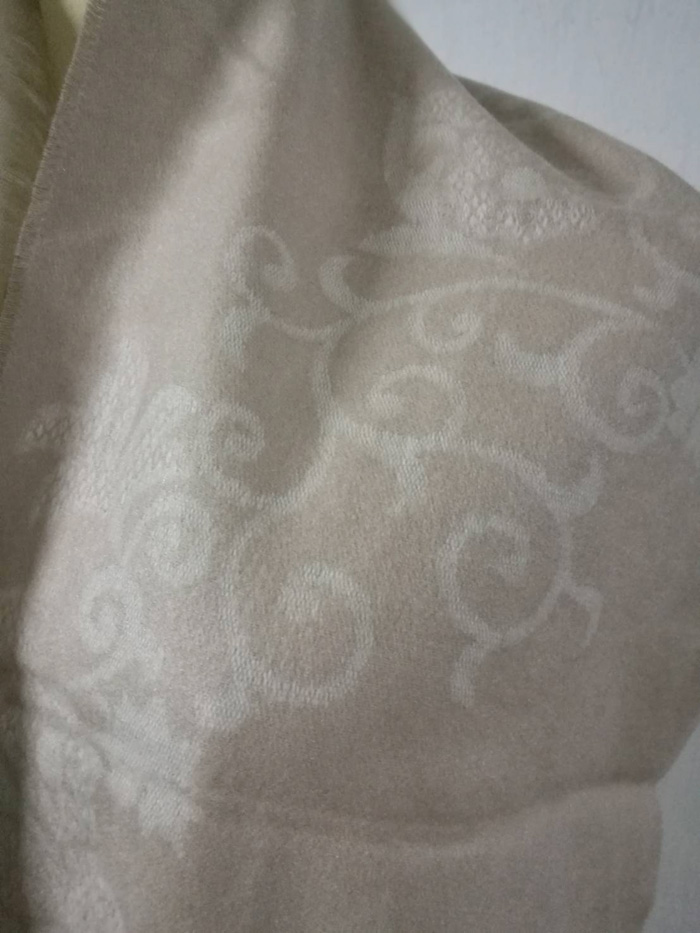 ผ้าพันคอ MICHEL KLEIN PARIS สวยมากกกก นุ่มมากกก (ของใหม่)