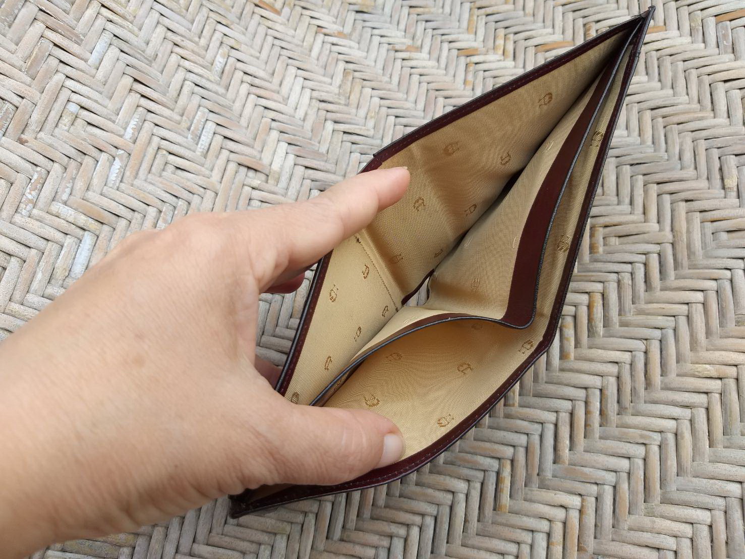 กระเป๋าสตางค์หนังแท้ Made in Germany (ของใหม่)