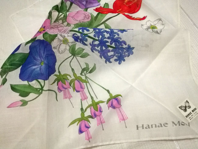 ผ้าเช็ดหน้าแบรนด์ HANAE MORI