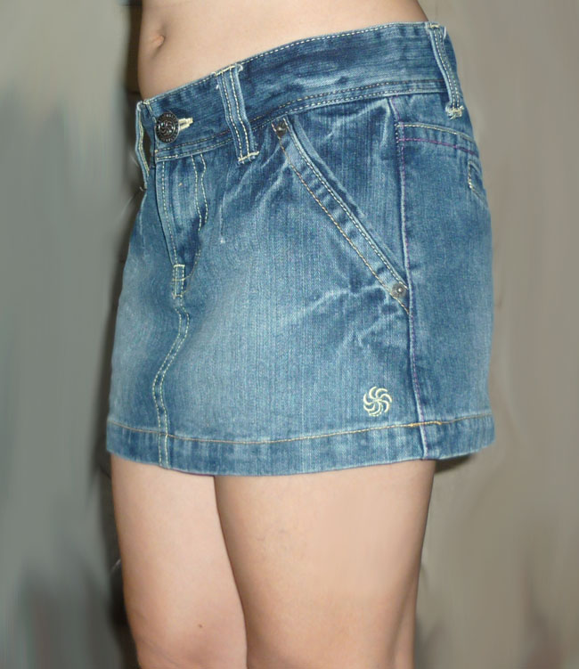 กระโปรงยีนส์ BANANA SEVEN สวยมาก 32-36-11