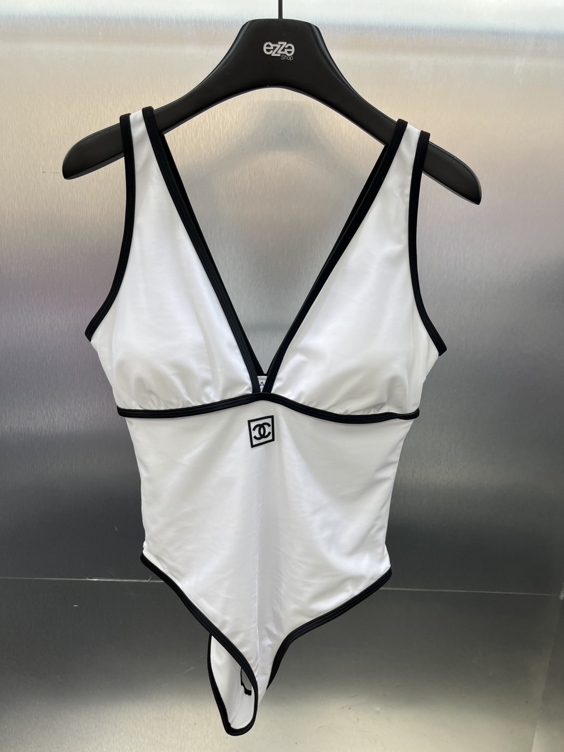 ชุดว่ายน้ำ แบรนด์ดัง CC คอลเลคชั่นใหม่ ผ้าสวยมาก Lycra เนื้อเด้งสวย สินค้าคุณภาพ .พร้อมส่ง