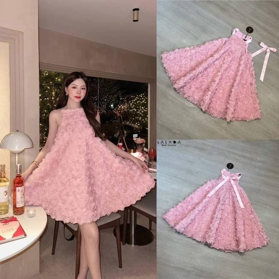 เดรสดอกไม้ 3D สีชมพูสวยมากคะ ดอกไม้อลัง งานแพง งานหรู งานซิบหลังแต่งโบว์หลัง ใส่สบาย : สินค้าคุณภาพ (พร้อมส่ง)