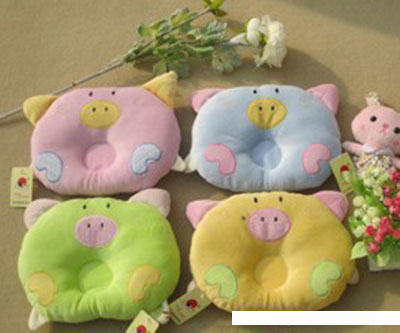 หมอนหลุมเด็กอ่อน หมูน้อยนุ่มนิ่ม ปักผ้าคละสี