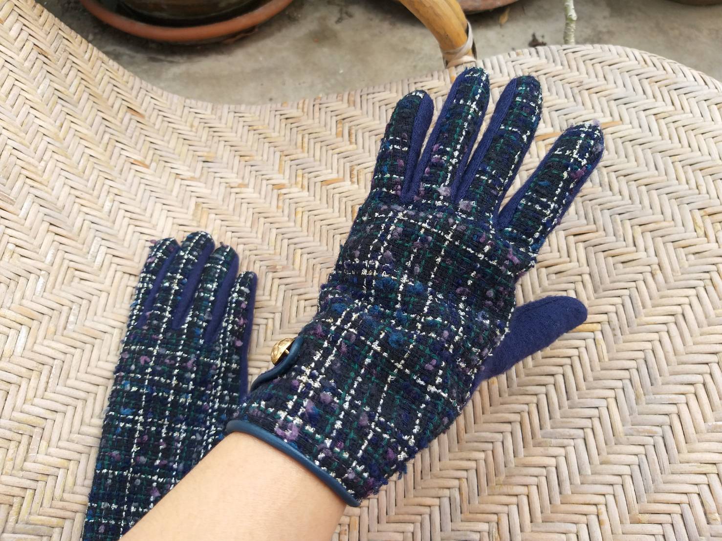 ถุงมือผ้าทอ บุกำมะหยี่หนานุ่มมาก