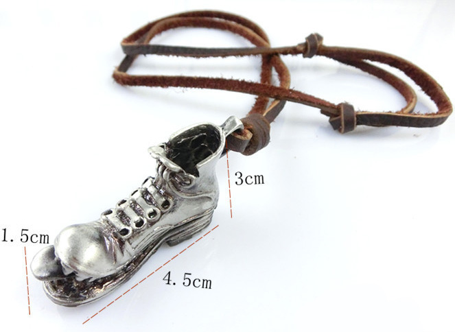 สร้อยหนัง จี้รองเท้าบูท