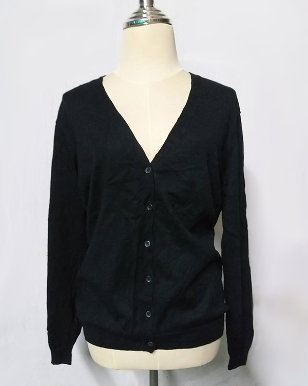 เสื้อคลุมไหมพรม คาร์ดิแกน Uniqlo SzL (ของใหม่)