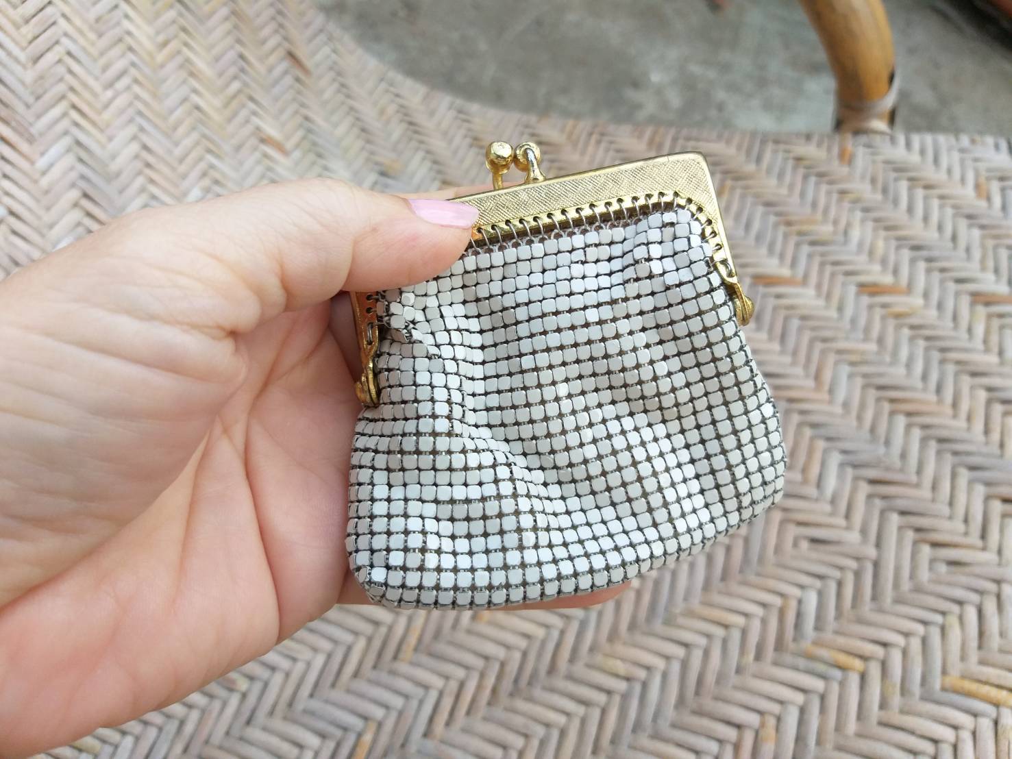 กระเป๋าใส่เหรียญ เกล็ดโลหะ สวยน่ารักสุดๆ (ของใหม่)