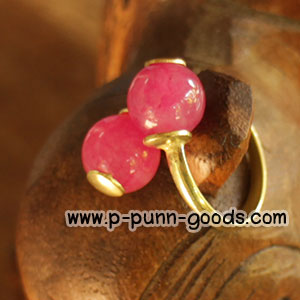 แหวนทองเหลือง หินหยกทับทิม เม็ดกลม