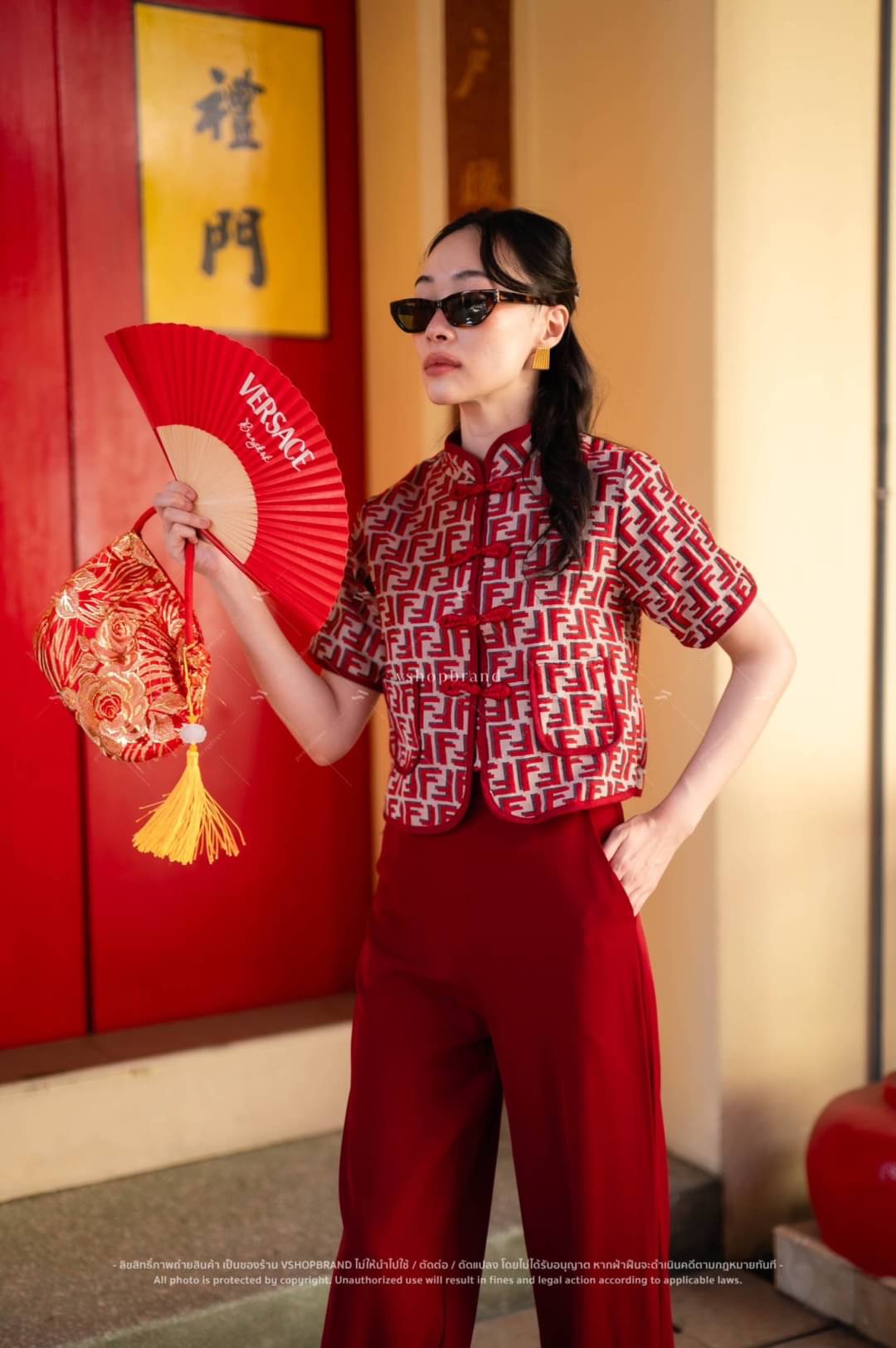 Set กี่เพ้าเสื้อแขนสั้นผ้าทอ Fen d i + กางเกงขายาวผ้าพื้น ใส่สบาย : สินค้าคุณภาพ (พร้อมส่ง)