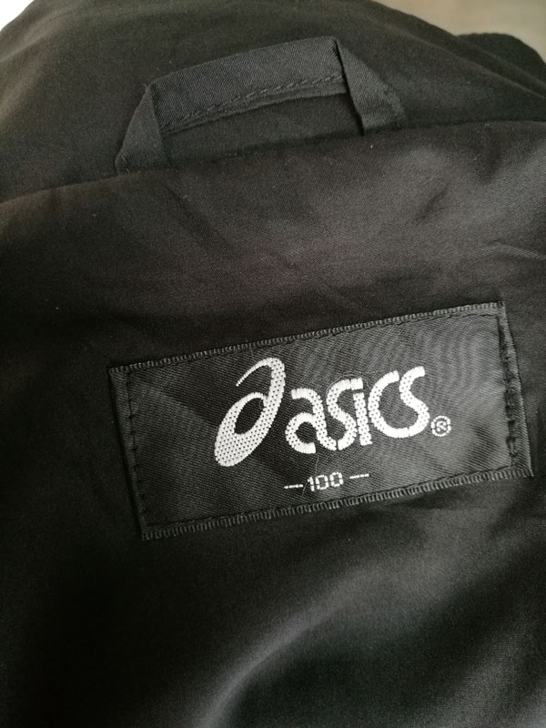 แจ็คเก็ตสปอร์ต asics สีดำ ผ้าดีมาก หนานุ่มอุ่นมาก
