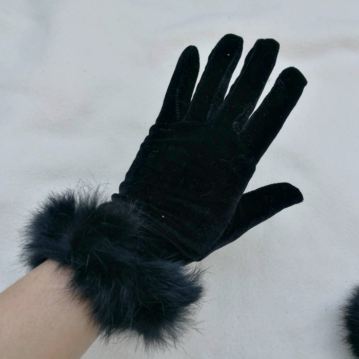 ถุงมือผ้ากำมะหยี่ แต่งเฟอร์กระต่ายแท้