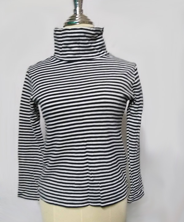 เสื้อแขนยาวคอเต่า Uniqlo เด็กสูง 135-145