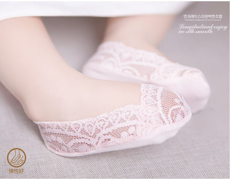 รองเท้าผ้าลูกไม้เด็กอ่อนสไตล์ยุโรป ผ้านิ่มใส่สบาย วัย 3-12 เดือน