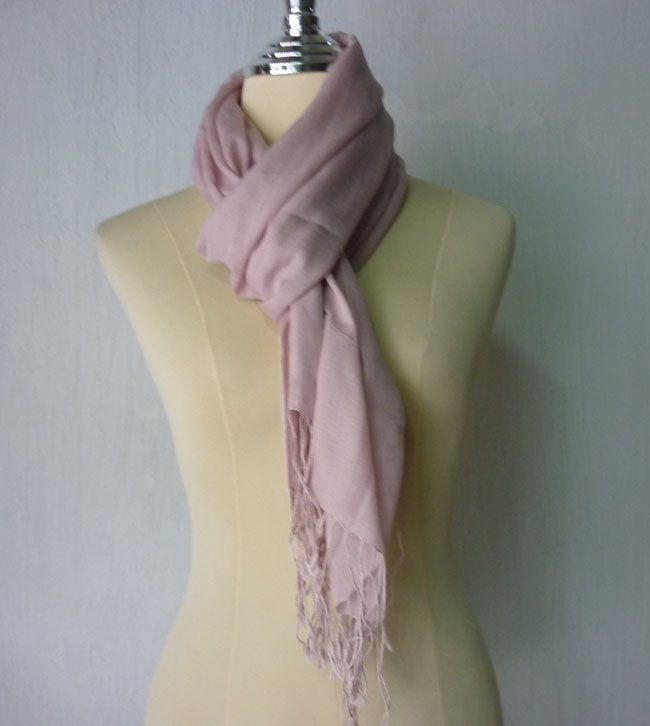 ผ้าพันคอ ผ้าคลุมไหล่ ผ้าฝ้ายเนื้อดีมาก สีสวยยย /ของใหม่/