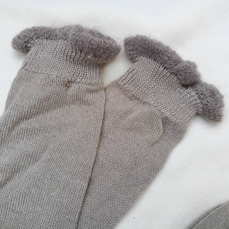 ถุงเท้ายาวไหมพรม สวยมาก