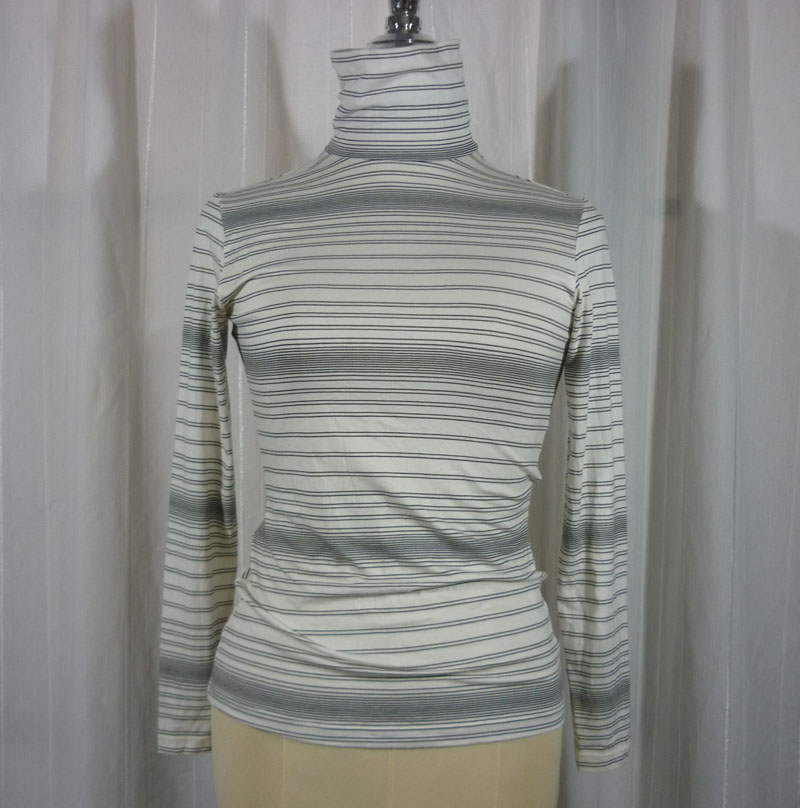 เสื้อฮีทเทคหญิง Uniqlo heattech SzM