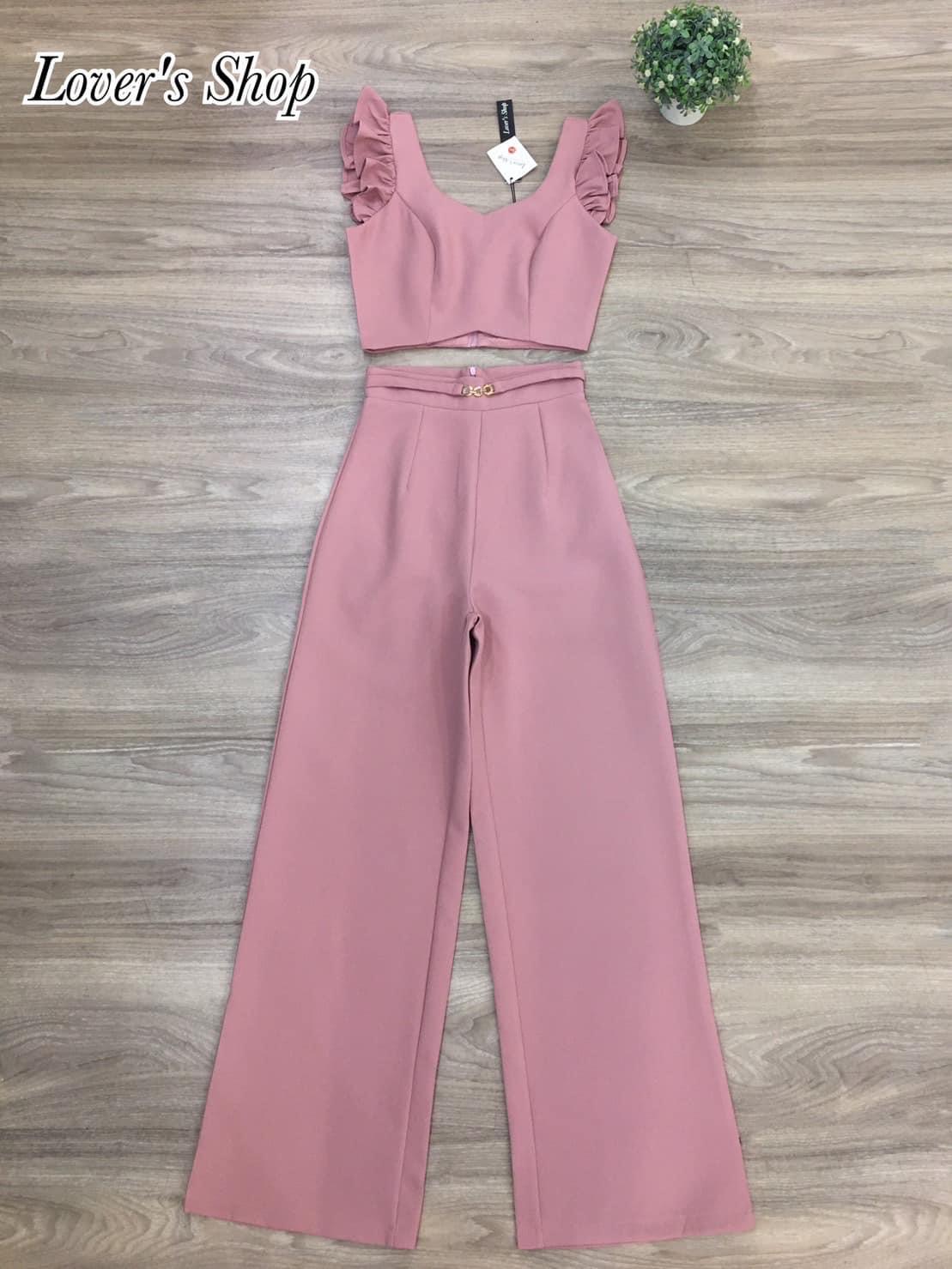 Set.2ชิ้น เสื้อคร็อปแขนระบายทรงสวย มาพร้อมกางเกงเอวสูงขายาว ช่วงเอวแต่งเข็มขัดในตัว เนื้อผ้าหนาอัดผ้ากาวอย่างดี สินค้าคุณภาพ (พร้อมส่ง)