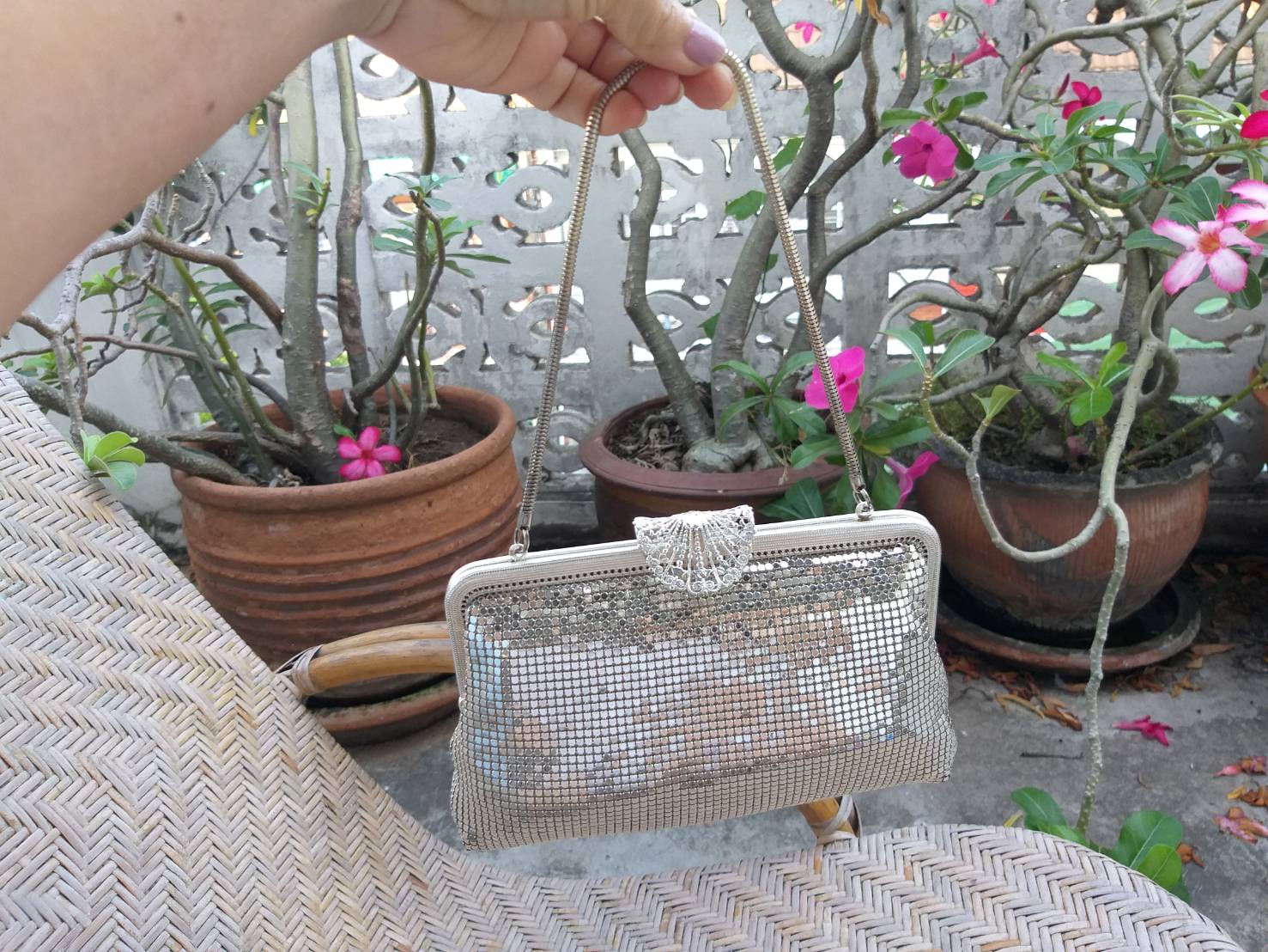 กระเป๋าหรูออกงานเกล็ดโลหะเงิน Royal Mesh Made in JAPAN