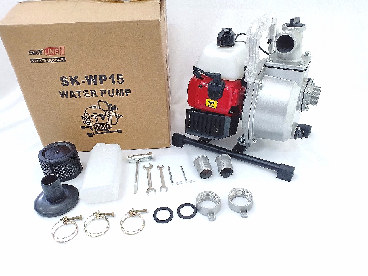 ปั๊มน้ำชนเครื่อง skyline 1.5 นิ้ว ส่งฟรี