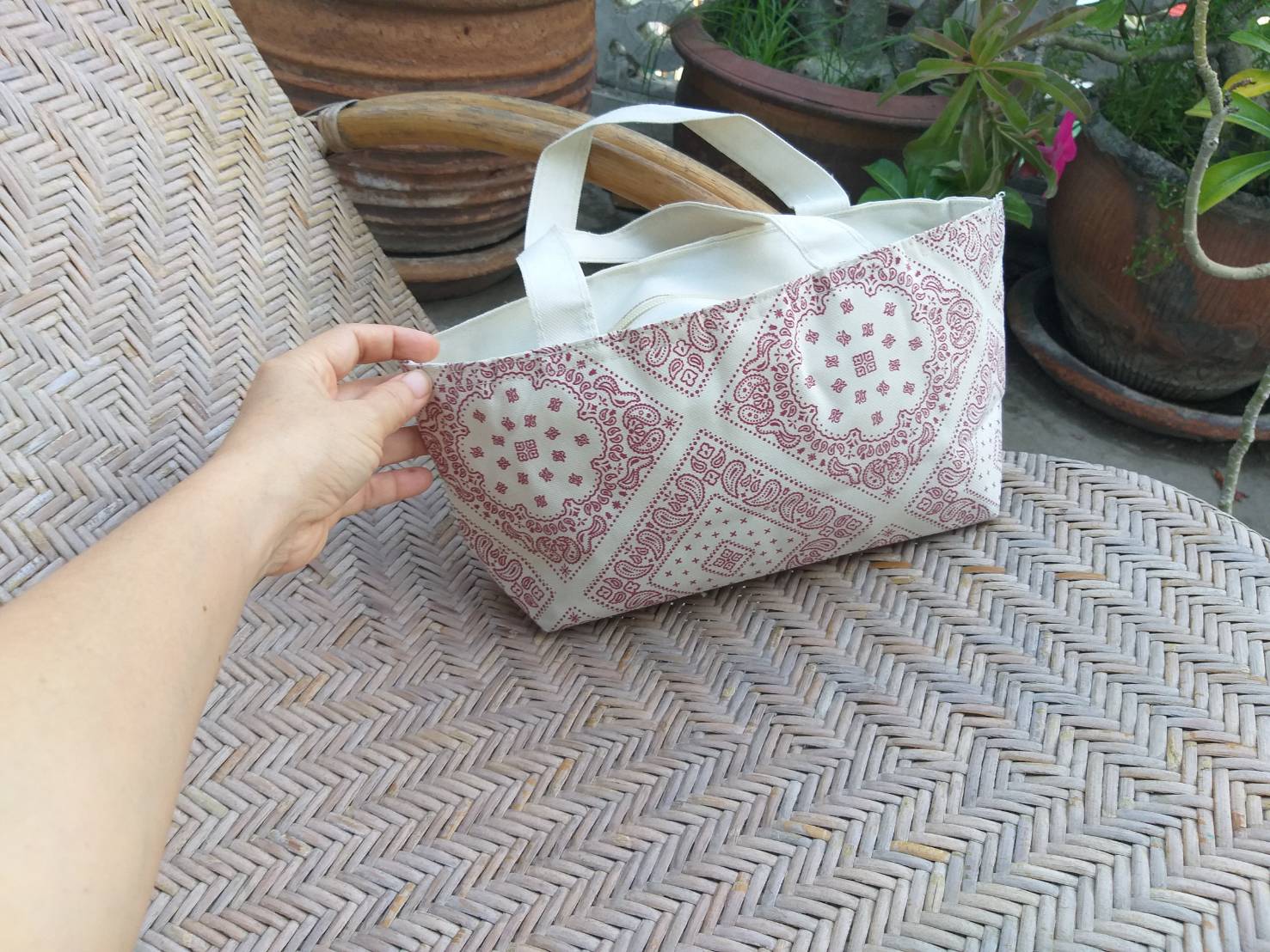 กระเป๋าเก็บร้อนเย็น ปากกระเป๋ารูดซิบ (ของใหม่)