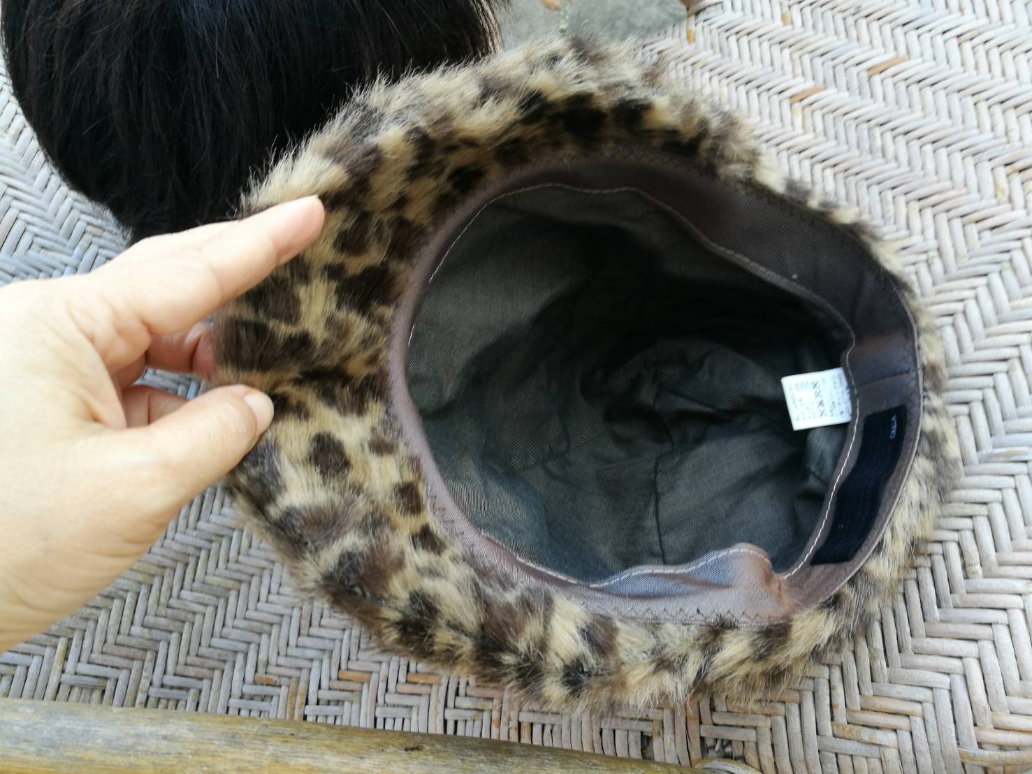 หมวกเฟอร์ CA4LA สวยมากก อุ่นมาก (ของใหม่)