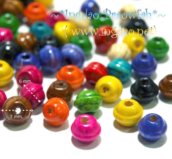 8362mt ลูกปัดไม้ คละสี ขนาด กว้าง 7 มิล. x สูง 6 มิล. (10 กรัม 120 ชิ้น)