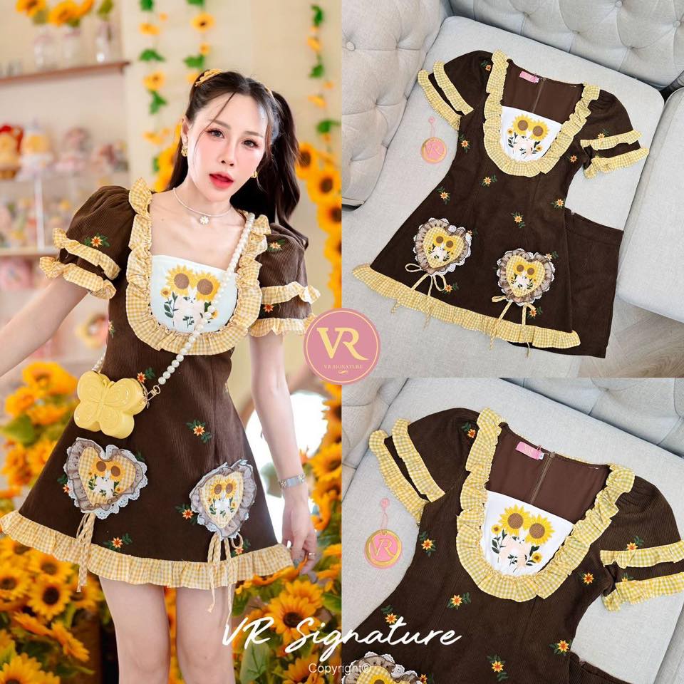Dress แขนสั้นแต่งระบายชั้น แต่งปักช่วงอกแต่งระบายรอบ ช่วงกระโปรงแต่งปักรูปหัวใจด้านในปักรูปดอกไม้แต่งระบายรอบ ชายกระโปรงแต่งระบาย มีกางเกงขาสั้นให้ด้วยค่ะ ใส่สบาย : สินค้าคุณภาพ (พร้อมส่ง)