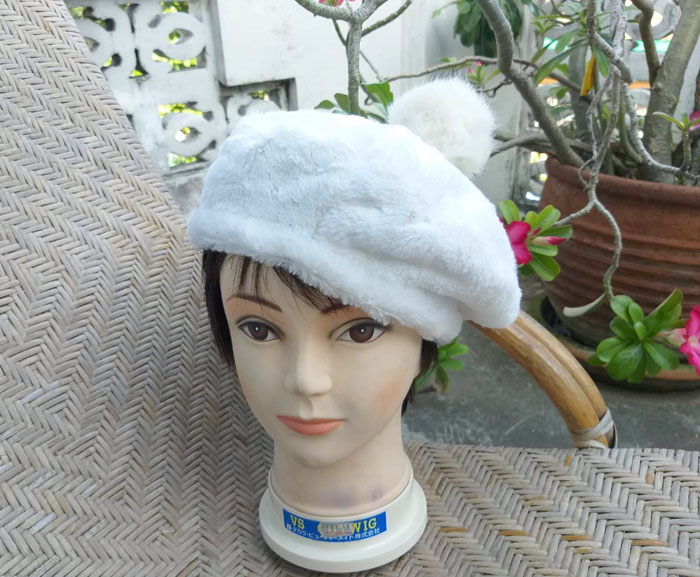 หมวกเบเร่ต์เฟอร์นุ่มๆๆ สวยเก๋น่ารักมากของ CECIL MCBEE
