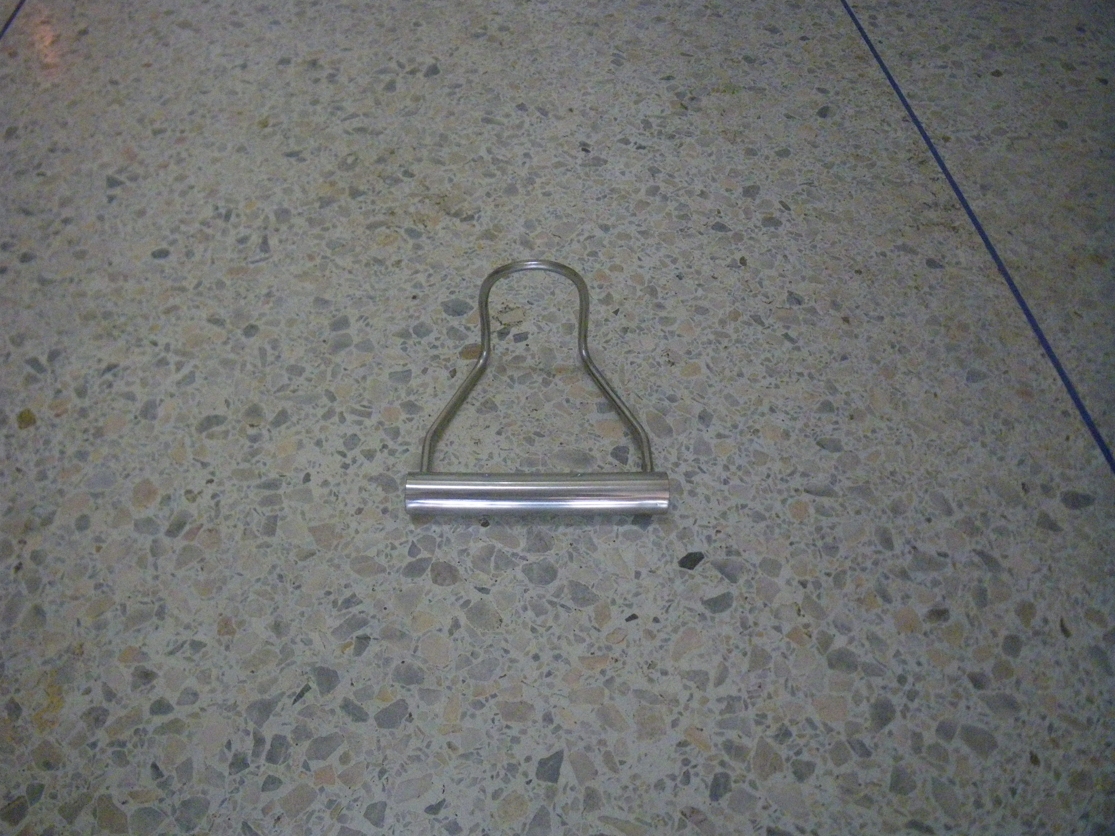 หูหิ้วถังน้ำขนาดบรรจุ 20 ลิตร แบบใส ชิ้นงานทำด้วยสแตนเลส