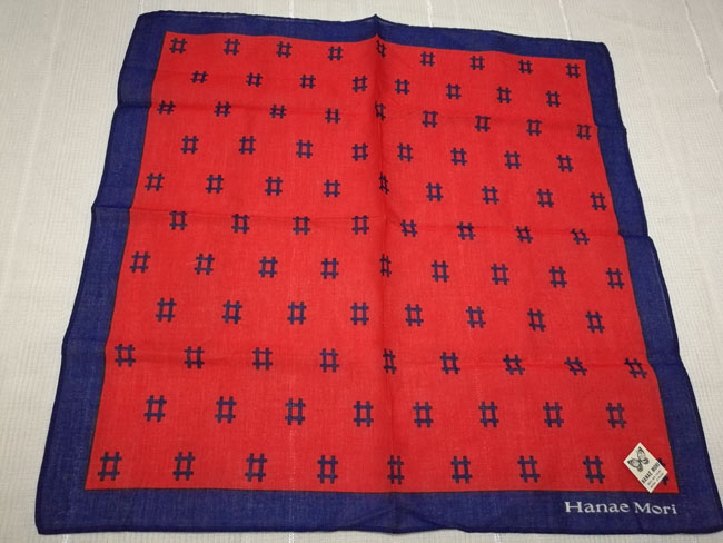 ผ้าเช็ดหน้าแบรนด์ญี่ปุ่น HANAE MORI สีแดงสดๆ สวยมาก
