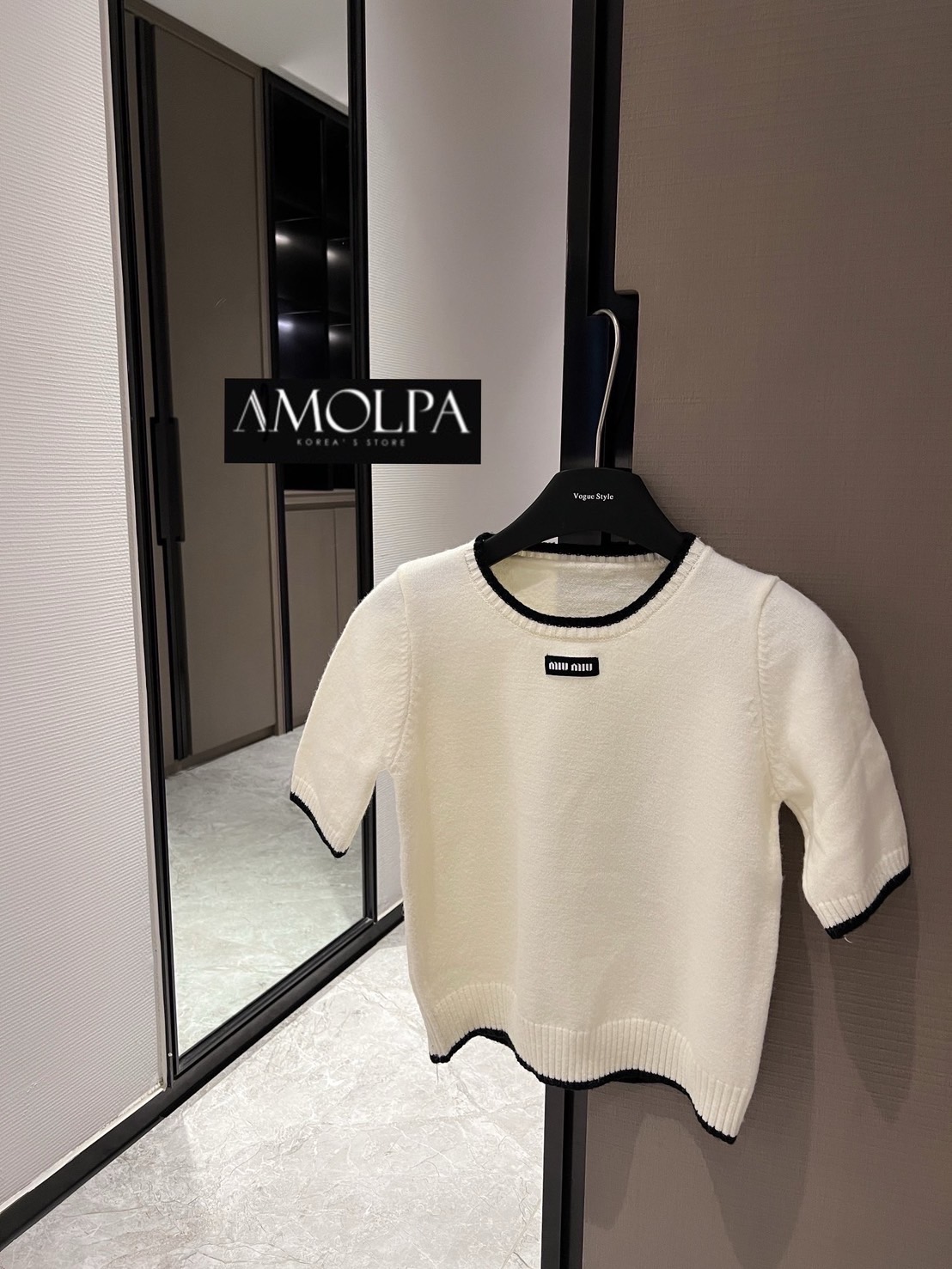 SET 3 PCS SKIRT MIU MIU KNIT งาน HIEND – TOP GRADE เสื้อคลุม+เสื้อแขนสั้น+กระโปรง งานส๊วยยม๊าก เนื้อไหมพรมแน่นสุดๆ ผ้าเกรดขั้นเทพ สวยสุดๆ ใส่สบาย : สินค้าคุณภาพ (พร้อมส่ง)