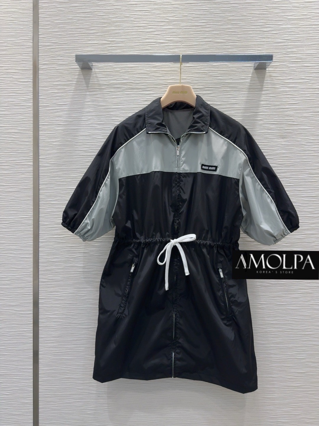 DRESS MIU MIU งานสวยยยเก๋ม๊ากกก หนานุ่มเย็นสบาย ใส่สบาย ใส่ทำงาน ใส่เดินเที่ยว เดินเล่นห้าง เหมาะทุกโอกาส ใส่สบาย : สินค้าคุณภาพ (พร้อมส่ง)