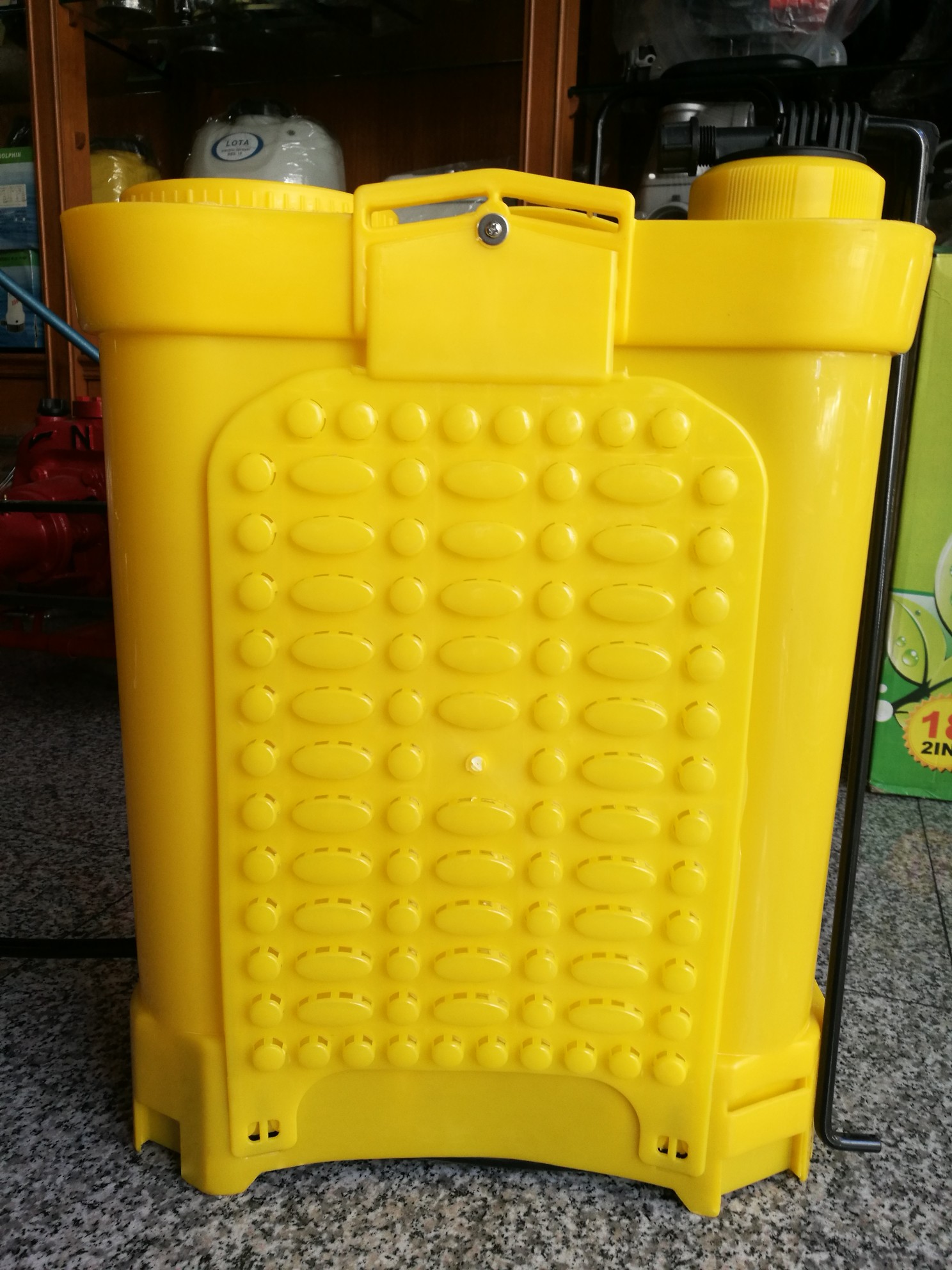 เครื่องพ่นยา 18 ลิตร 2in1 LOTA 2ระบบ ใช้ได้ทั้งแบตเตอรี่และมือโยก