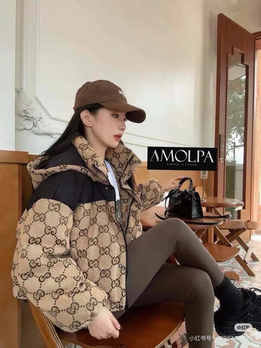 JACKET GG BOMBER SS24 งาน 1 : 1 ชนช๊อป อุ่นนสุดๆ งานสวยสุด ปังงง... พรีเมียมมม ด้านในเป็นบุนวมมม รุ่นนี้คืองานพิเศษ !! Luxury Premium Set สวยหรูดูแพง ใส่สบาย : สินค้าคุณภาพ (พร้อมส่ง)