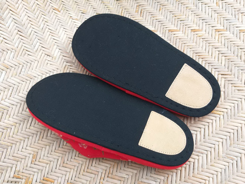 รองเท้าใส่เดินในบ้าน สวยมาก แข็งแรงทนทาน