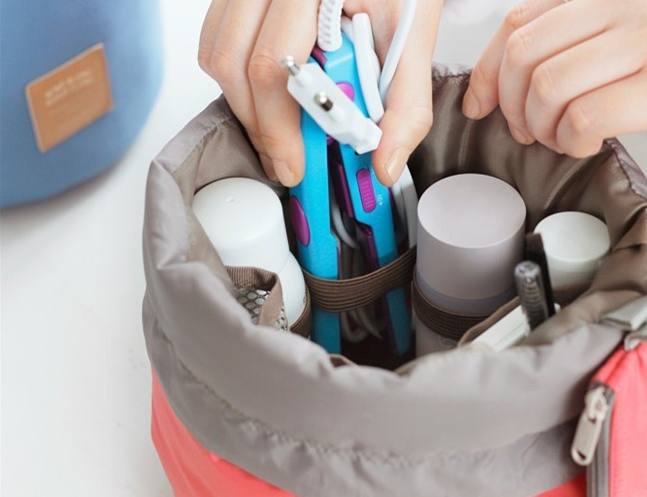 กระเป๋าเครื่องสำอางขนาดใหญ่ มาพร้อมกระเป๋าแยกขนาดเล็ก และถุง PVC ใส่แปรงแต่งหน้า (Travel Dresser Pouch)